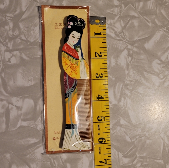 Chinese Comb Set of 4 - Picture 9 of 11